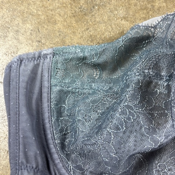 Wacoal Retro Chic Underwire Bra in Silver/Gray
Size: 40D - Picture 6 of 8